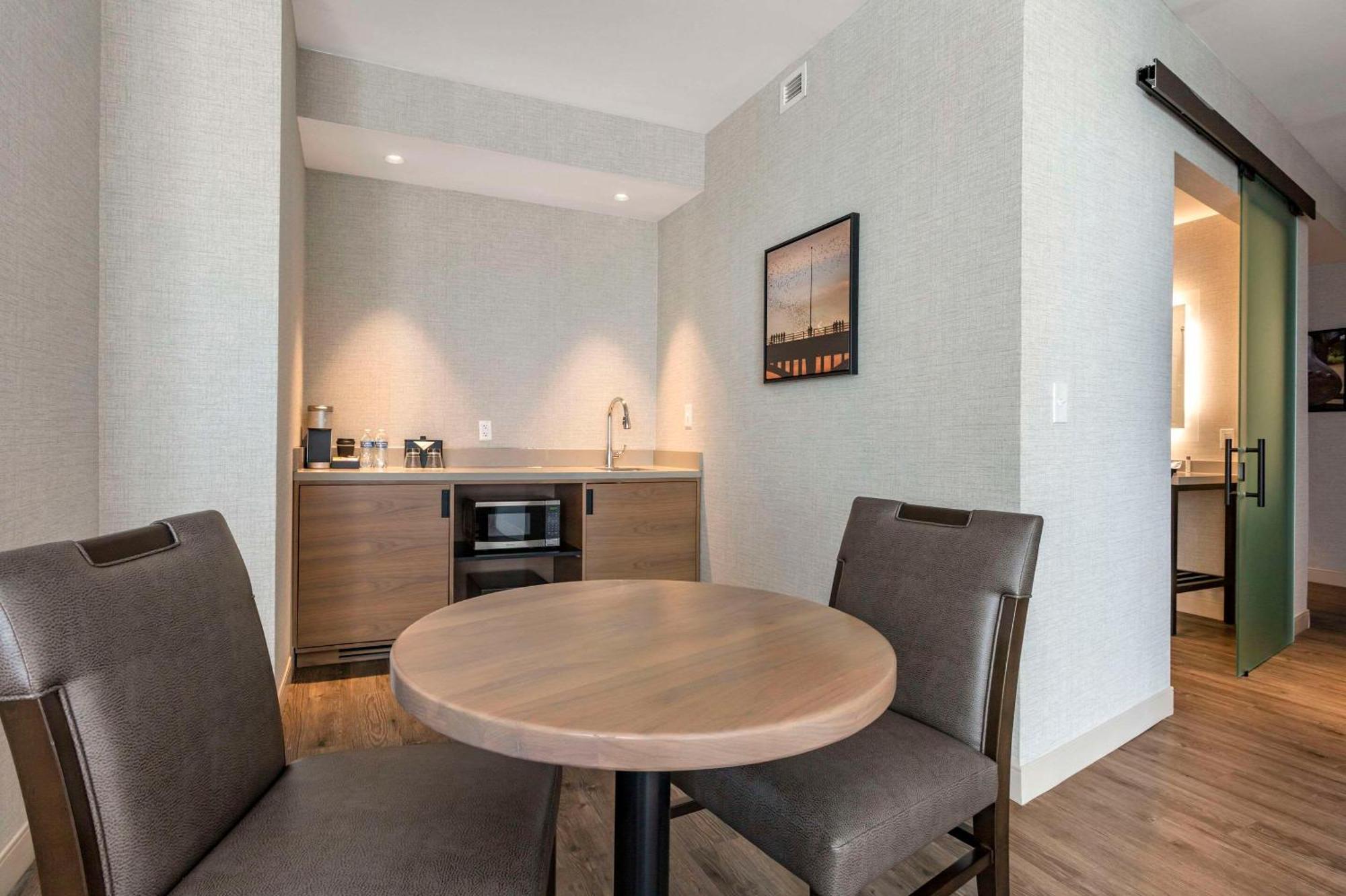 Cambria Hotel Austin Airport Dış mekan fotoğraf